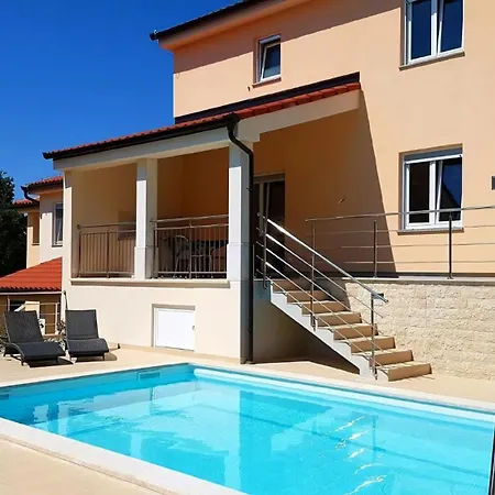 Tolles In Mit Privatem Pool *