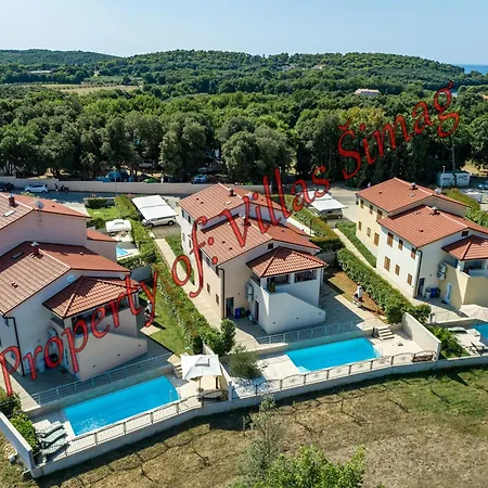 Tolles In Mit Privatem Pool Ferienhaus